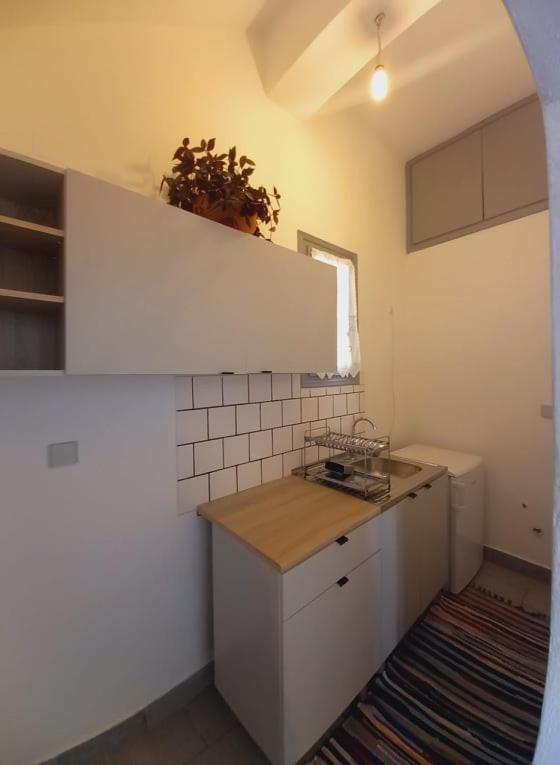 Abramis Studios Mitata Luaran gambar